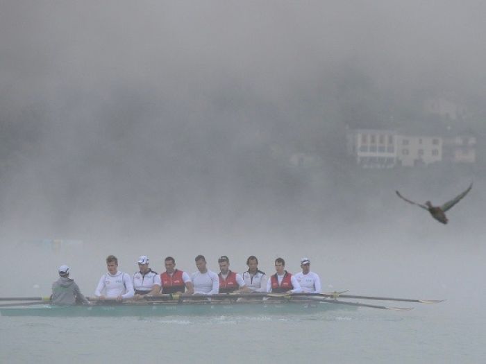 Deutschlandachter im Nebel